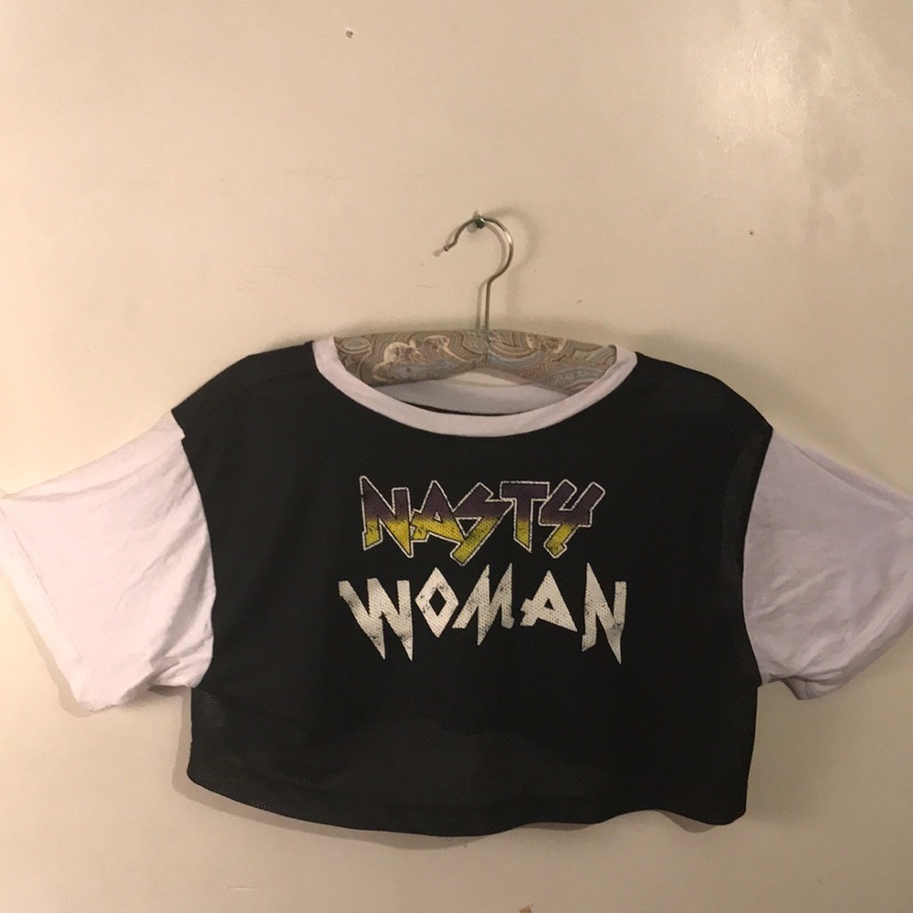 Cropped Tee